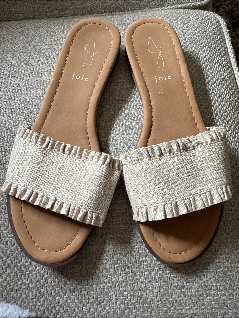 Joie Women's Neutral Ruffle Band Slide Sandals